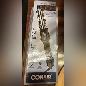 CONAIR Instant heat styling brush NIB